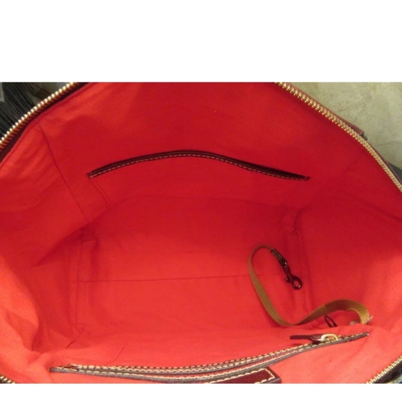 NWOT Dooney and Bourke Berry Leather Dome Satchel with Gold Hardware - Picture 3 of 12